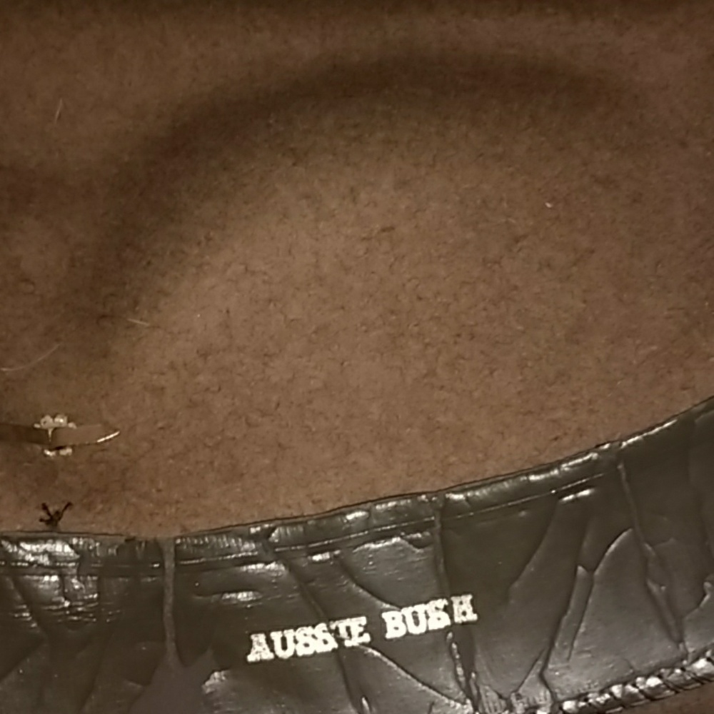 Hat - Picture 4 of 5